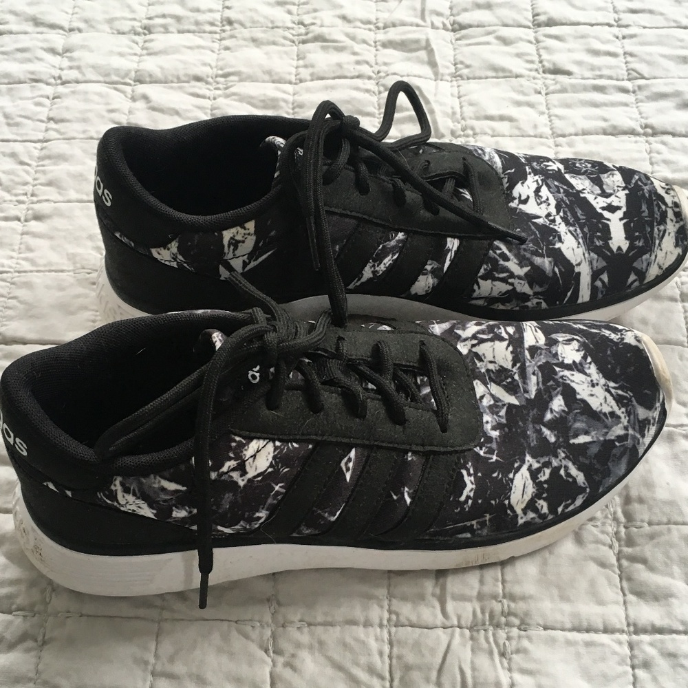 Adidas neo Women's Lite Racer Sz 8